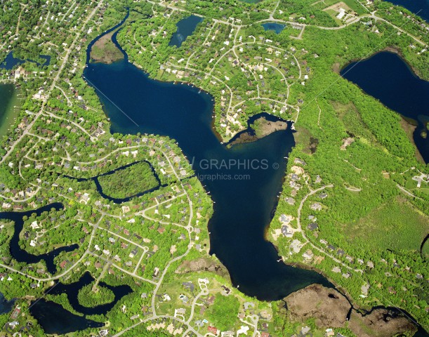 Upper Long Lake in Oakland County, Michigan